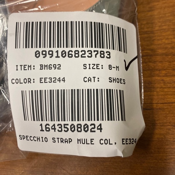 J Crew Colette mule heels in Italian specchio leather
Item BM692 - Picture 7 of 7